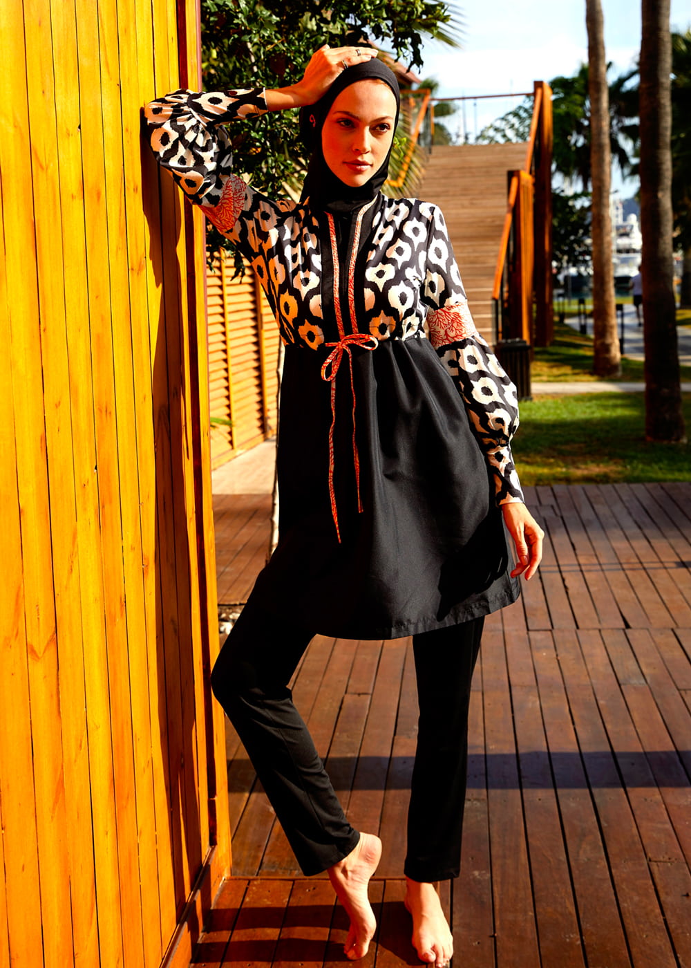 burkini-neat-pattern-design-black-white-woven-fabrics-mayovera-8098-11-B